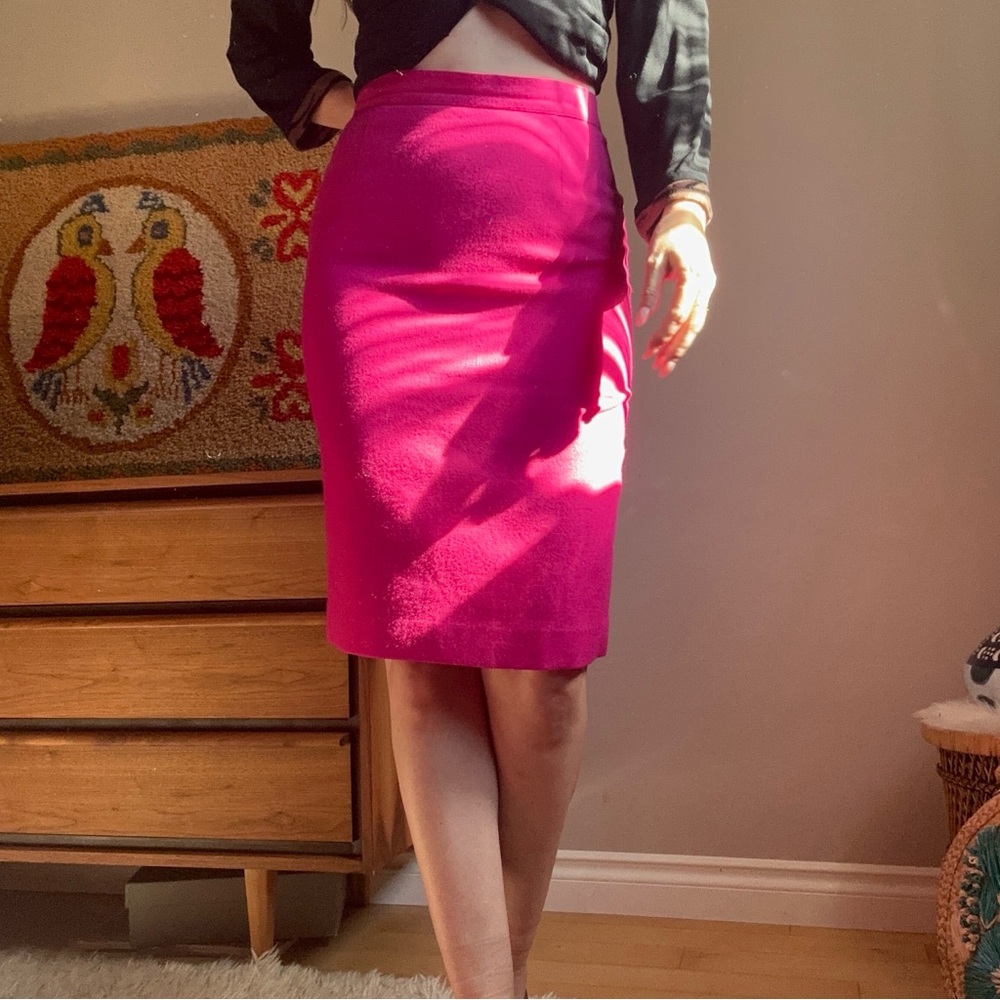 Vintage Pure Wool Highwaisted Fuchsia Women's Skirt Size 5/6